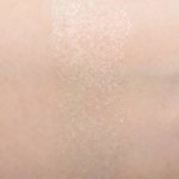 New in box MAC Metallic Lipstick in shade Pearly One Full size 3 g Very rare L - Picture 3 of 4